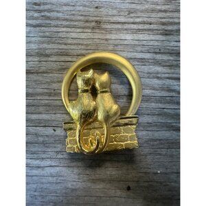 Vintage JJ Gold-Tone Cat Brooch Pin - Adorable Cats Sitting on Wall Design